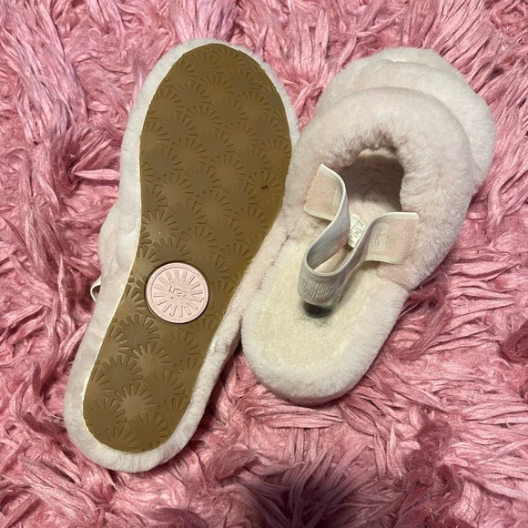 Ugg oh yeah pink slides - Picture 4 of 5